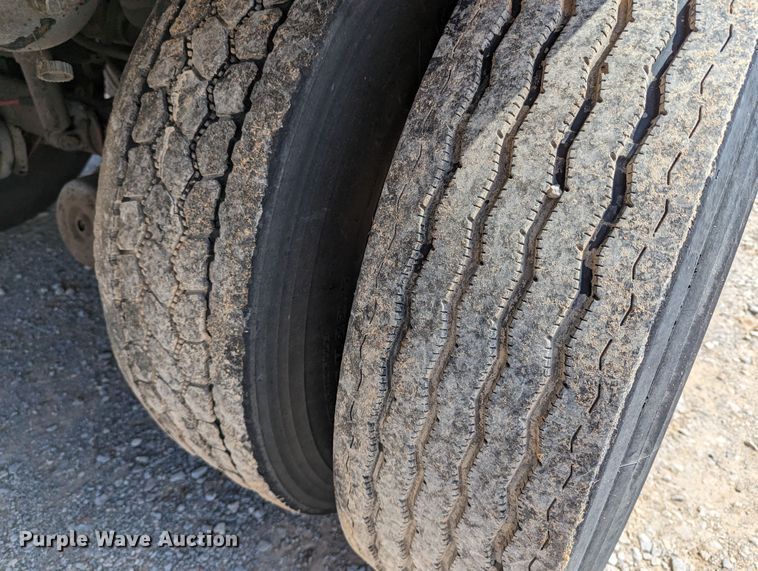 image for item DR6854 2005 Great Dane 7411TP-SA  dry van trailer