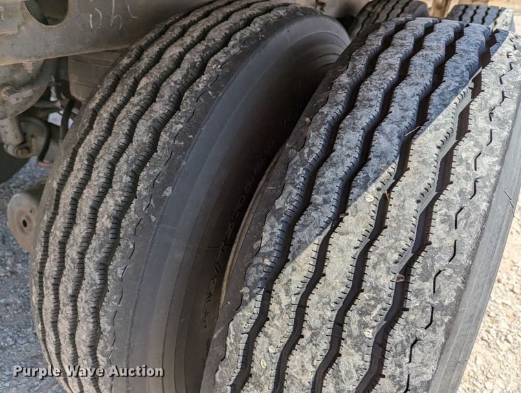 image for item DR6856 2006 Great Dane 7411T-SSLA  dry van trailer