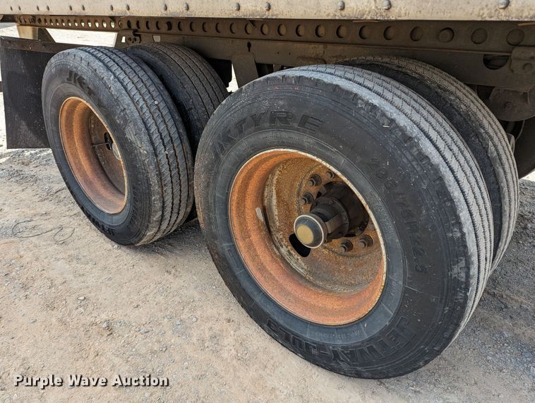 image for item DR6858 2005 Strick  dry van trailer