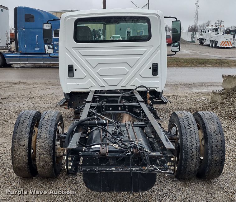 image for item DR8270 2014 International TerraStar  truck cab and chassis