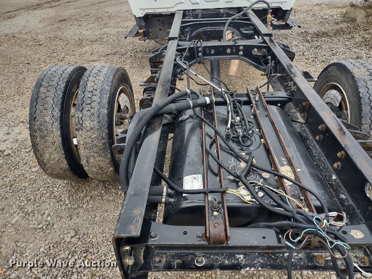 image for item DR8270 2014 International TerraStar  truck cab and chassis