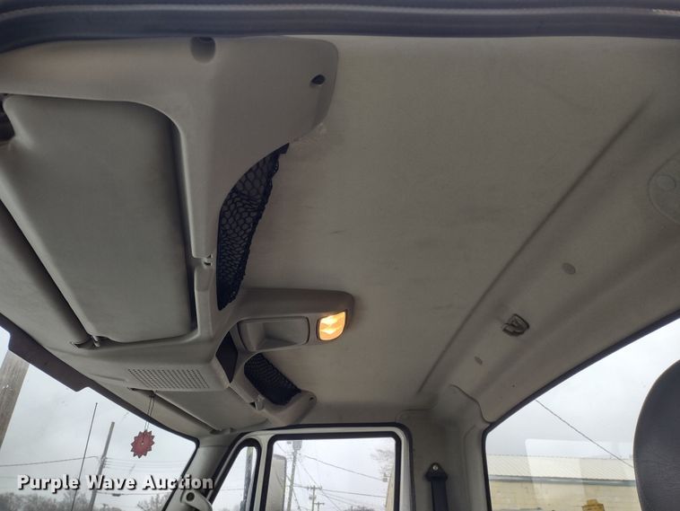 image for item DR8270 2014 International TerraStar  truck cab and chassis