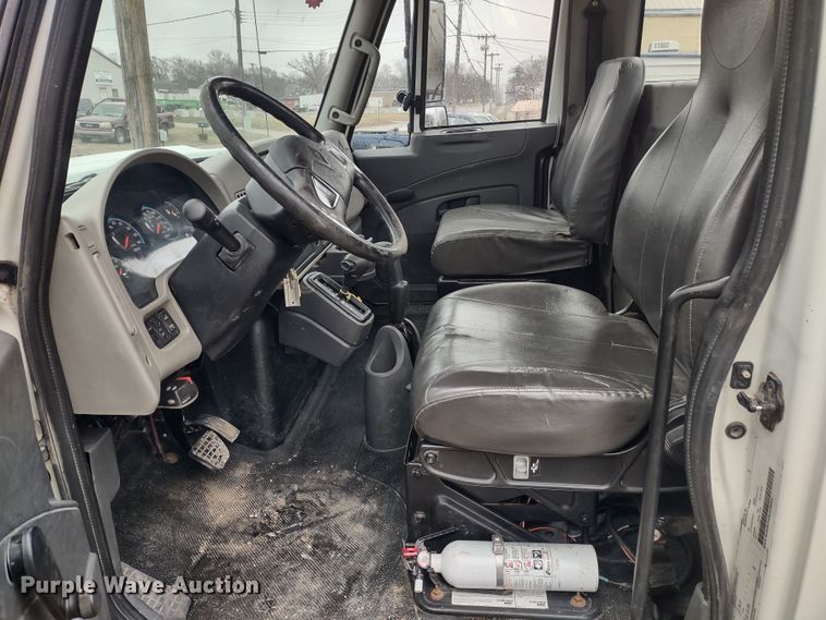 image for item DR8270 2014 International TerraStar  truck cab and chassis