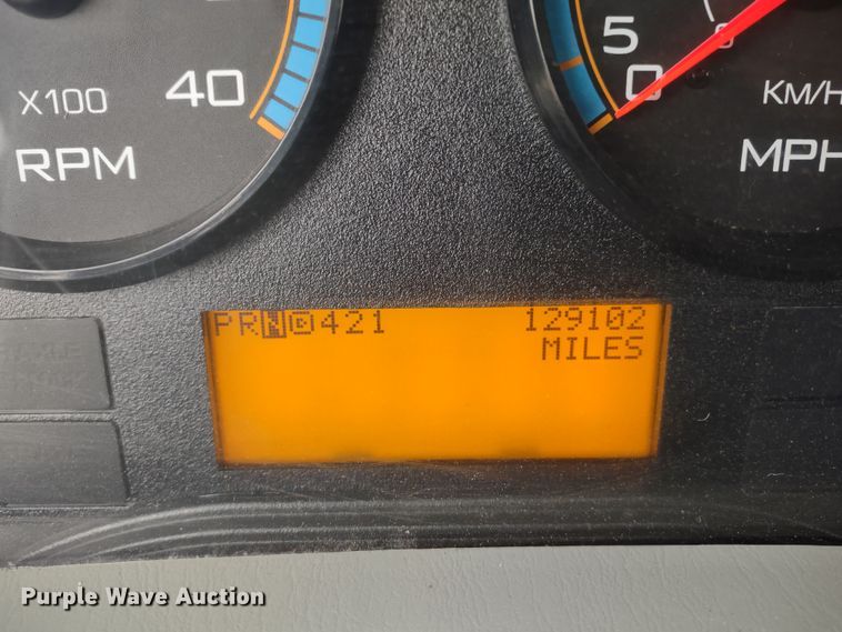 image for item DR8270 2014 International TerraStar  truck cab and chassis