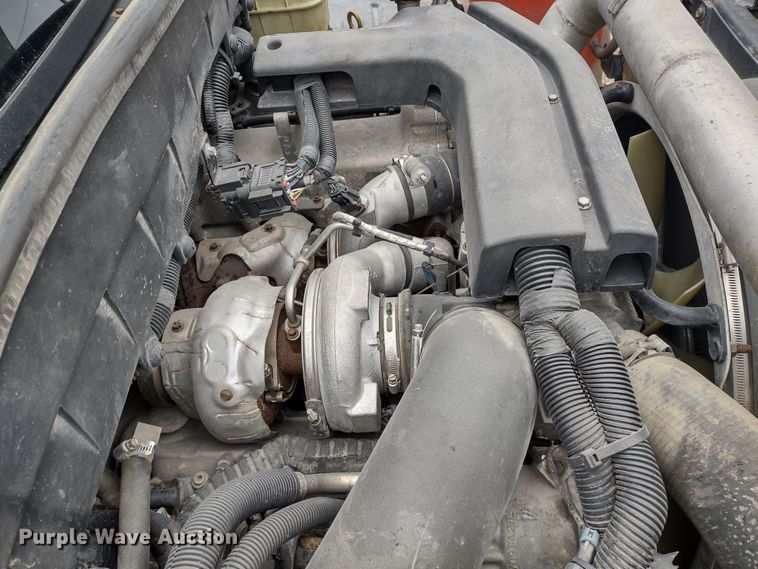 image for item DR8270 2014 International TerraStar  truck cab and chassis