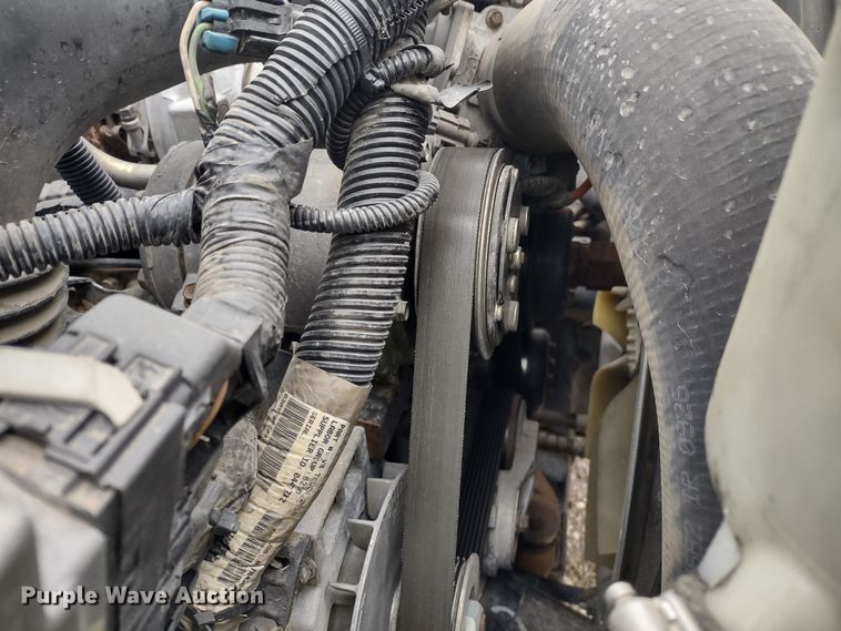 image for item DR8270 2014 International TerraStar  truck cab and chassis