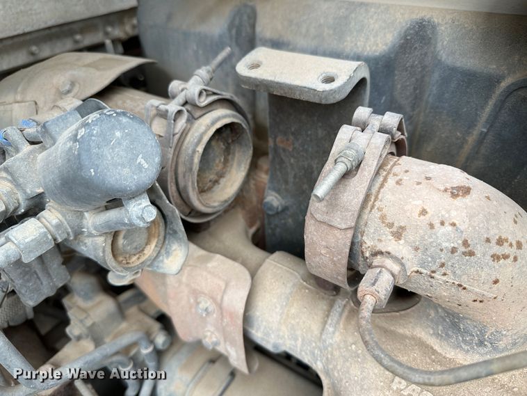 image for item DS8318 2011 Kenworth T800  semi truck