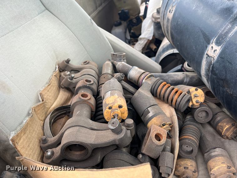 image for item DS8322 2007 Freightliner FLD  semi truck