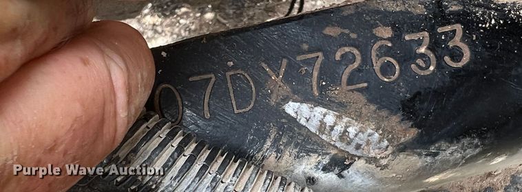 image for item DS8322 2007 Freightliner FLD  semi truck