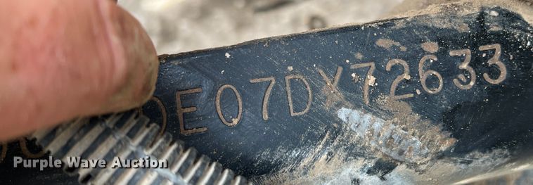 image for item DS8322 2007 Freightliner FLD  semi truck