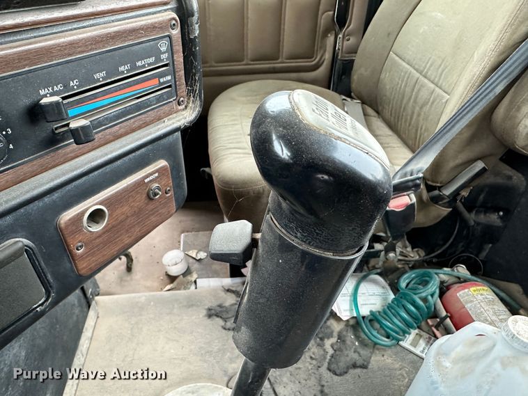 image for item DS8329 2008 Freightliner FLD  semi truck