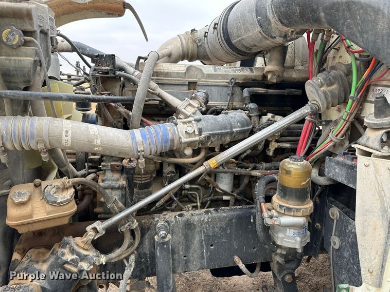 image for item DS8329 2008 Freightliner FLD  semi truck