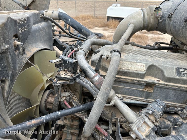 image for item DS8329 2008 Freightliner FLD  semi truck