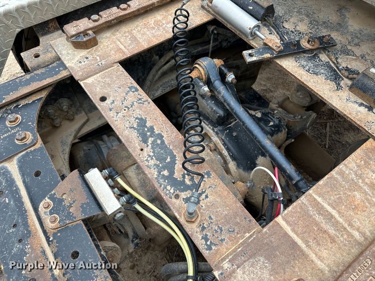 image for item DS8329 2008 Freightliner FLD  semi truck