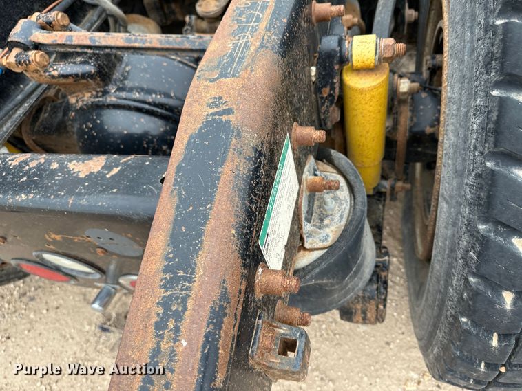 image for item DS8329 2008 Freightliner FLD  semi truck