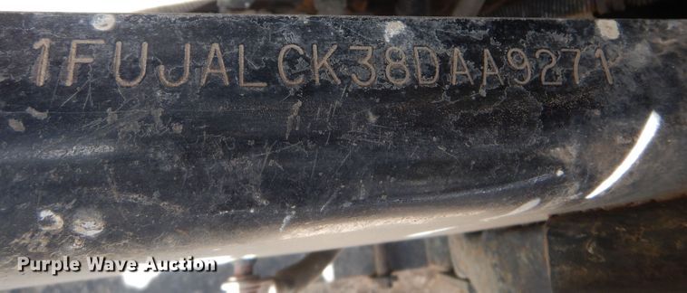 image for item DS8329 2008 Freightliner FLD  semi truck