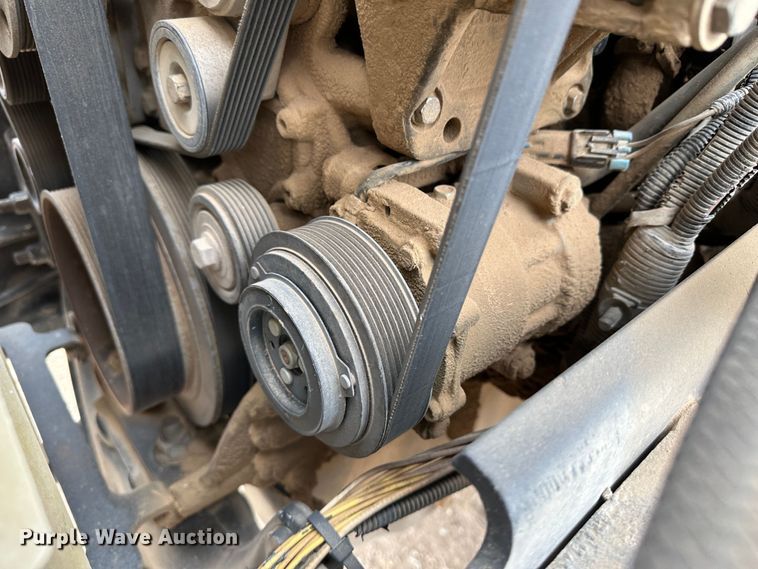 image for item DS8333 2011 Kenworth T800  semi truck