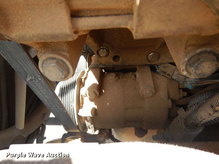 image for item DS8333 2011 Kenworth T800  semi truck