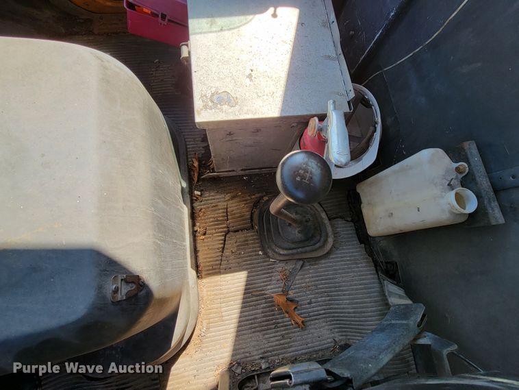 image for item HG9496 1990 Ford L9000  truck cab and chassis