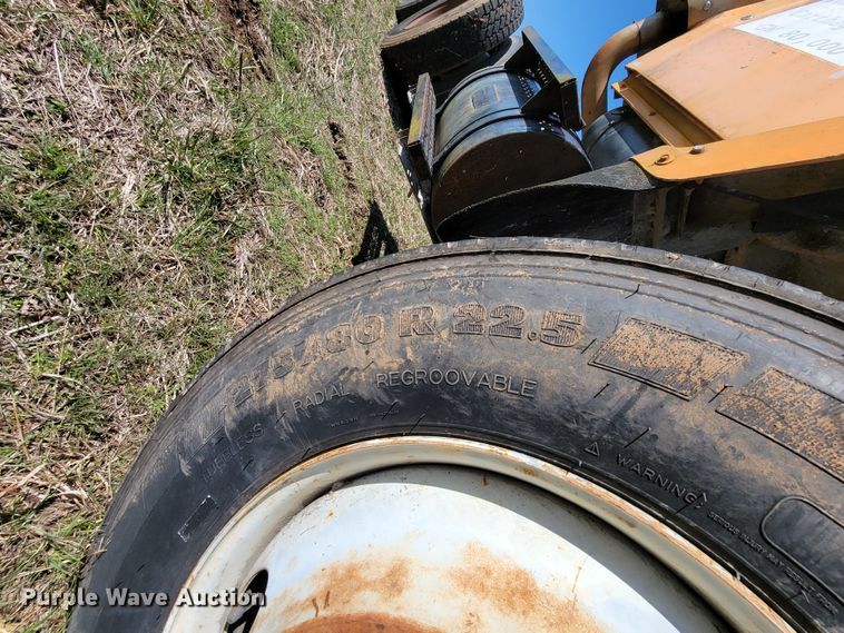 image for item HG9496 1990 Ford L9000  truck cab and chassis