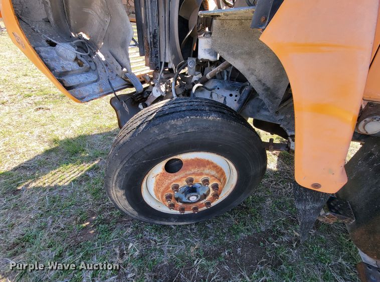 image for item HG9496 1990 Ford L9000  truck cab and chassis