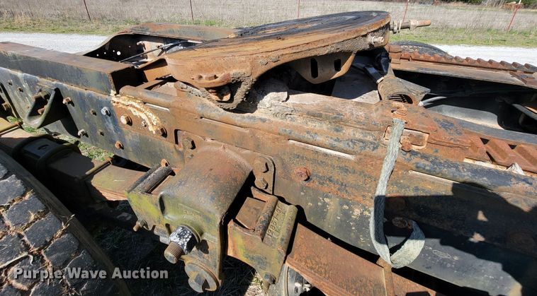 image for item HG9496 1990 Ford L9000  truck cab and chassis