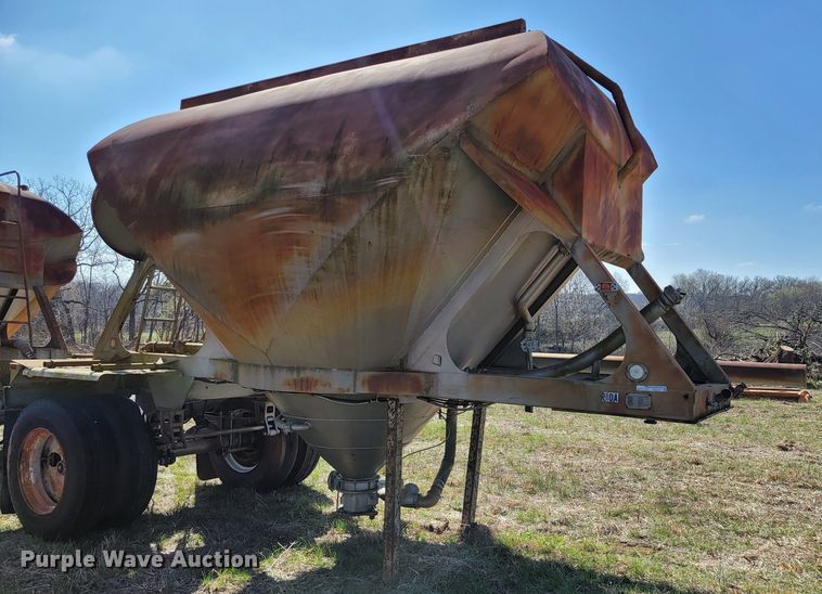 image for item HG9497 1965 Industrial Western SPS45  pneumatic dry bulk pup trailer