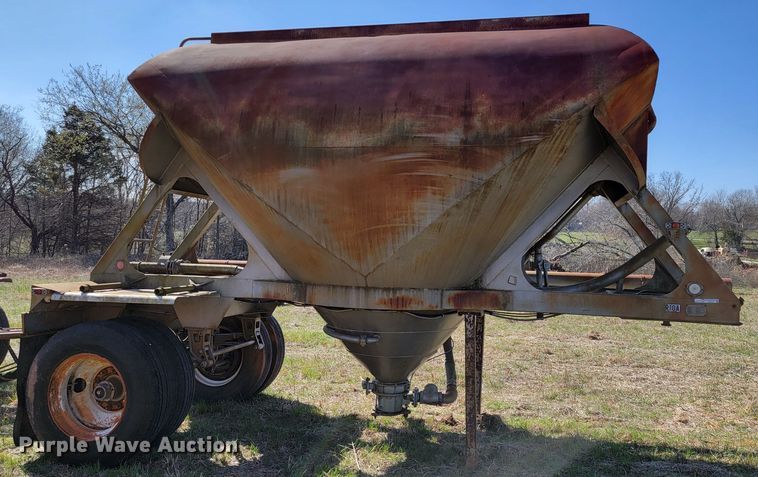 image for item HG9497 1965 Industrial Western SPS45  pneumatic dry bulk pup trailer