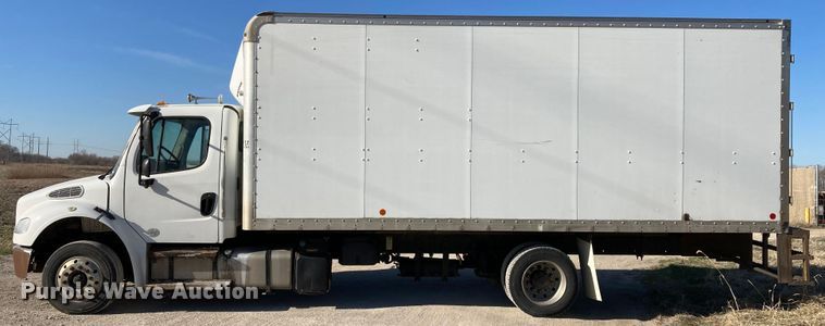image for item HN9842 2016 Freightliner Business Class M2 106  box truck