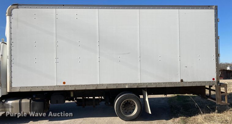 image for item HN9842 2016 Freightliner Business Class M2 106  box truck