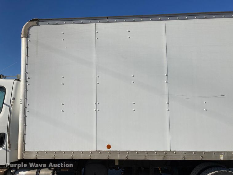image for item HN9842 2016 Freightliner Business Class M2 106  box truck