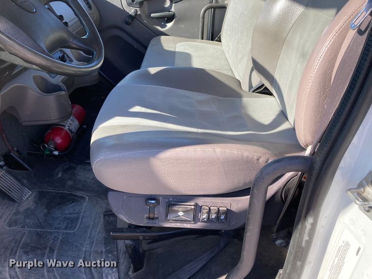 image for item HN9842 2016 Freightliner Business Class M2 106  box truck