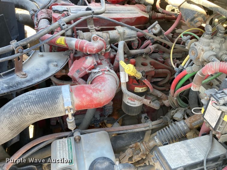 image for item HN9842 2016 Freightliner Business Class M2 106  box truck