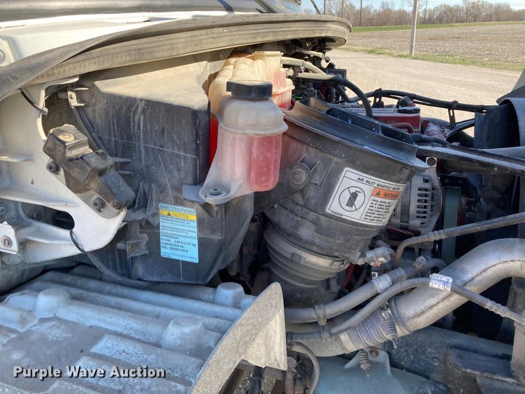 image for item HN9842 2016 Freightliner Business Class M2 106  box truck