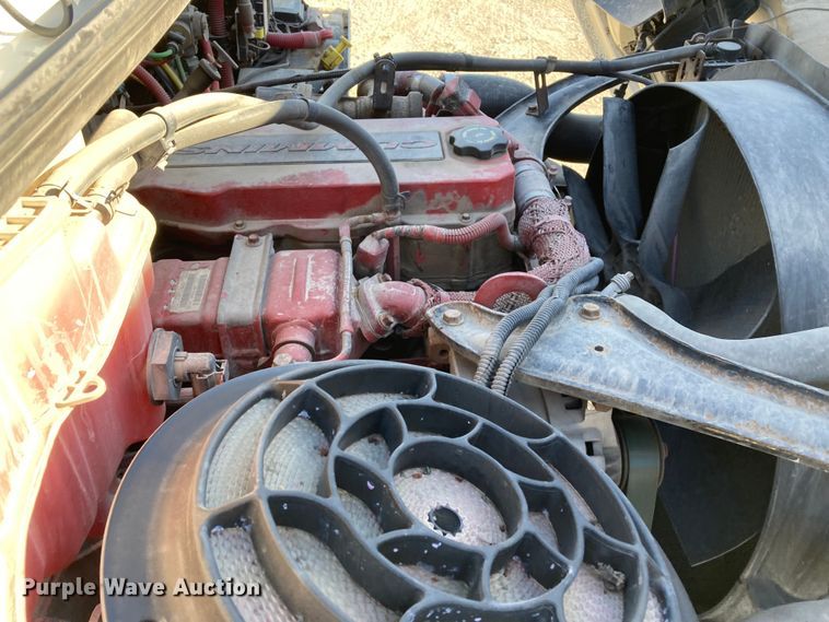 image for item HN9842 2016 Freightliner Business Class M2 106  box truck