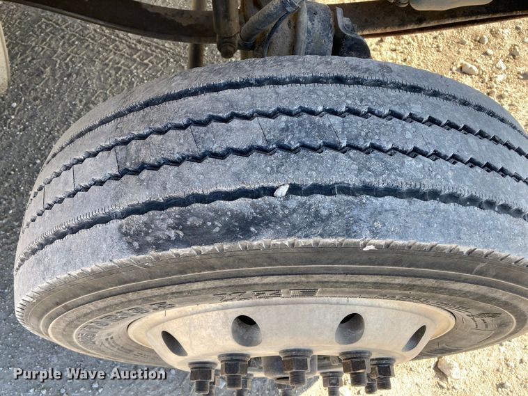 image for item HN9842 2016 Freightliner Business Class M2 106  box truck