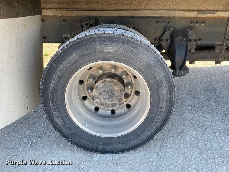 image for item HN9842 2016 Freightliner Business Class M2 106  box truck