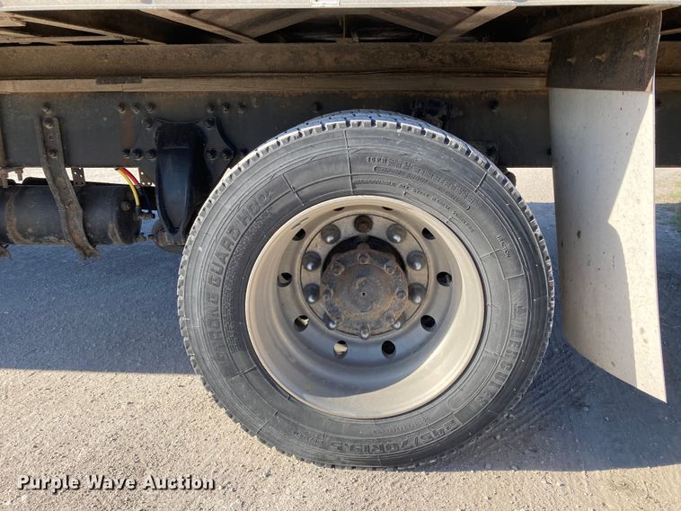 image for item HN9842 2016 Freightliner Business Class M2 106  box truck