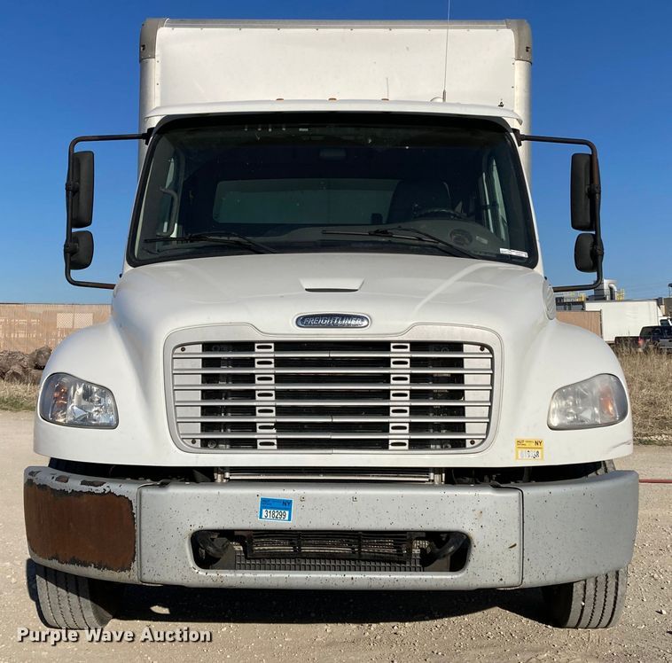 image for item HN9843 2016 Freightliner Business Class M2 106  box truck