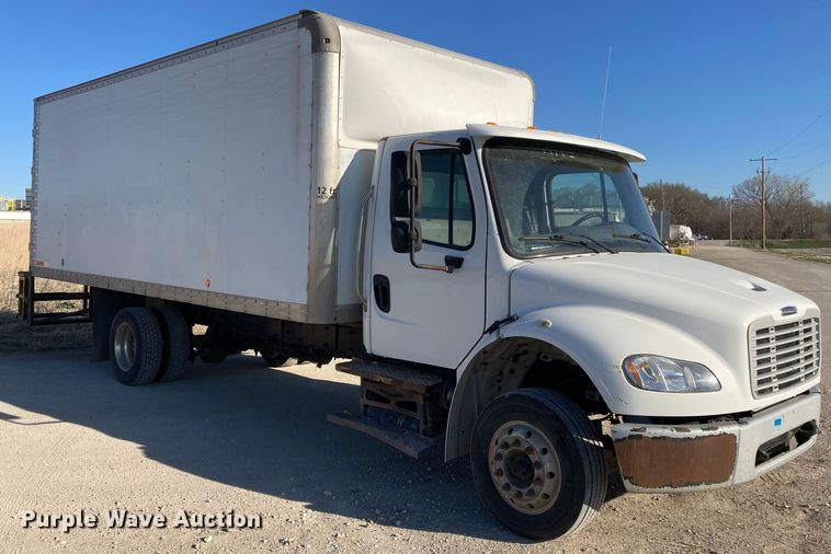 image for item HN9843 2016 Freightliner Business Class M2 106  box truck