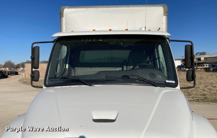 image for item HN9843 2016 Freightliner Business Class M2 106  box truck