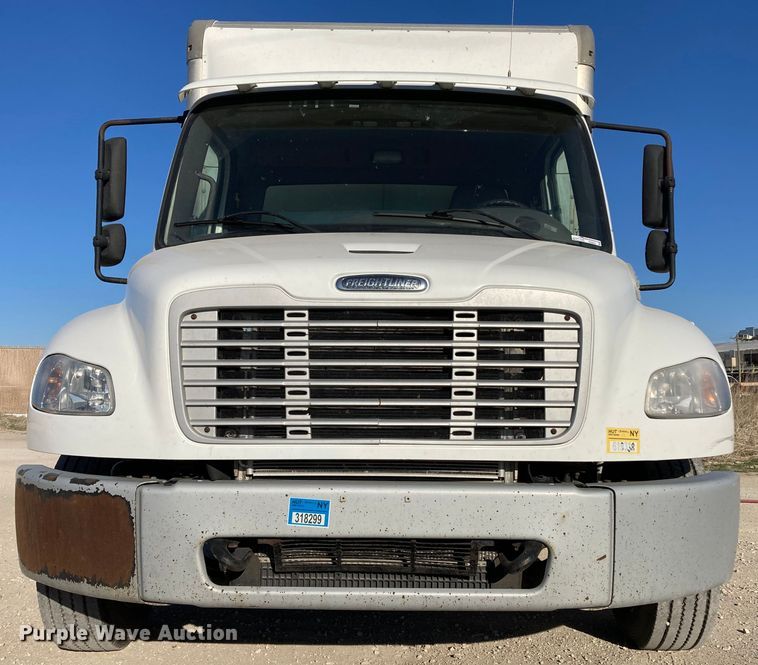 image for item HN9843 2016 Freightliner Business Class M2 106  box truck
