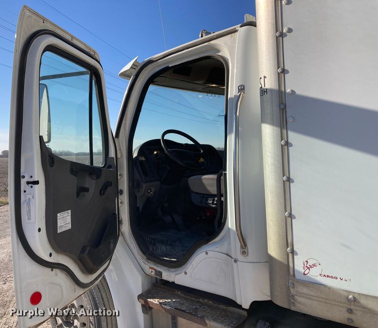 image for item HN9843 2016 Freightliner Business Class M2 106  box truck