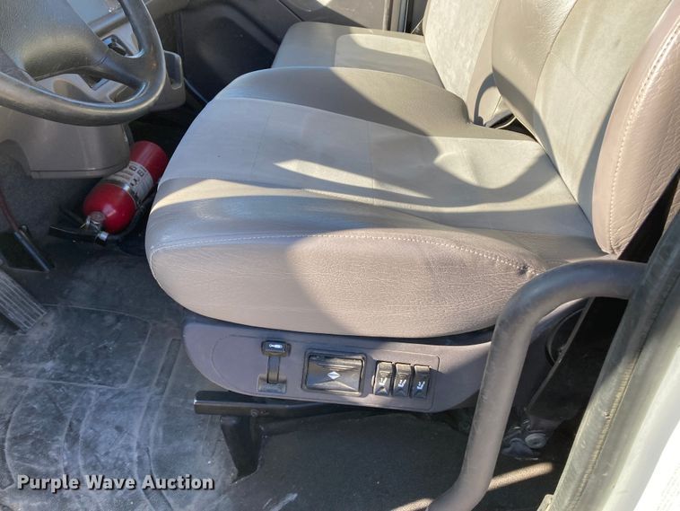 image for item HN9843 2016 Freightliner Business Class M2 106  box truck