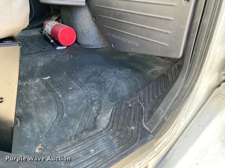 image for item HN9843 2016 Freightliner Business Class M2 106  box truck