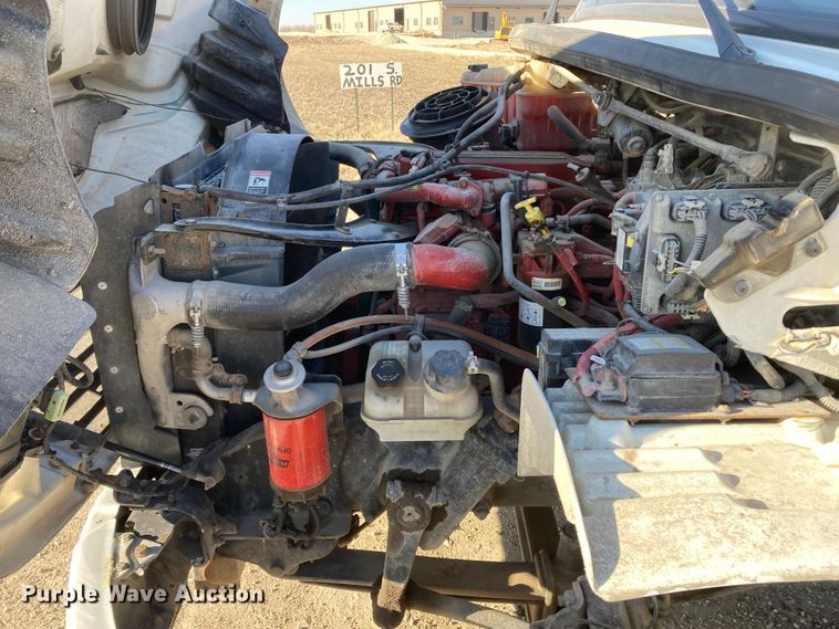 image for item HN9843 2016 Freightliner Business Class M2 106  box truck