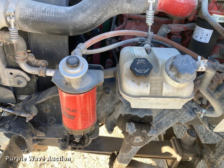 image for item HN9843 2016 Freightliner Business Class M2 106  box truck