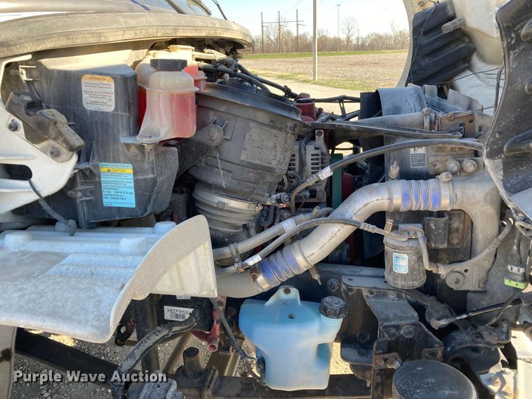 image for item HN9843 2016 Freightliner Business Class M2 106  box truck