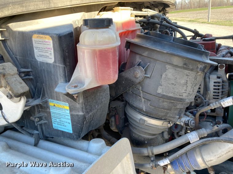 image for item HN9843 2016 Freightliner Business Class M2 106  box truck