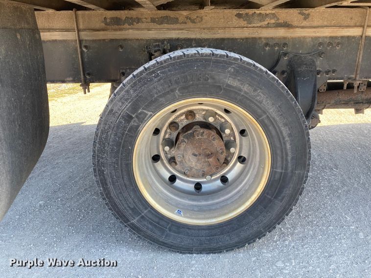 image for item HN9843 2016 Freightliner Business Class M2 106  box truck